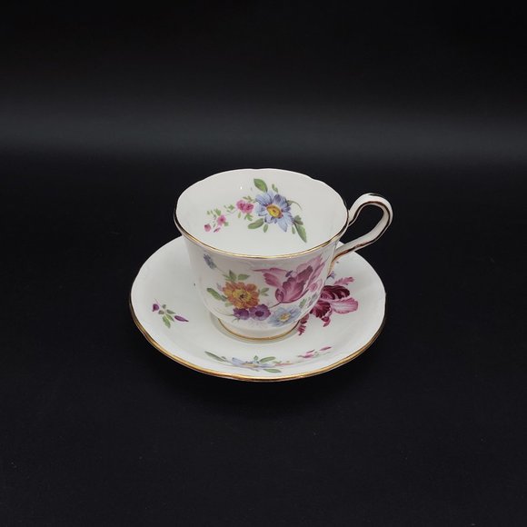 Aynsley Tea Cup and Saucer - Picture 3 of 11